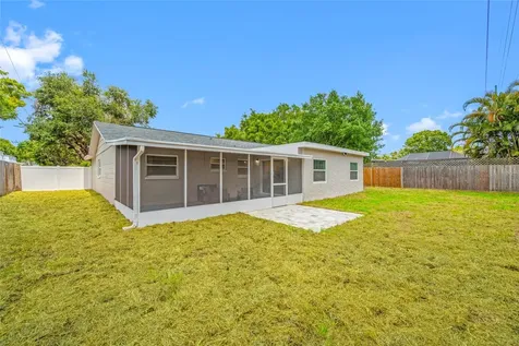1549 Huntington Lane Clearwater FL 33755