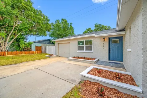 1549 Huntington Lane Clearwater FL 33755