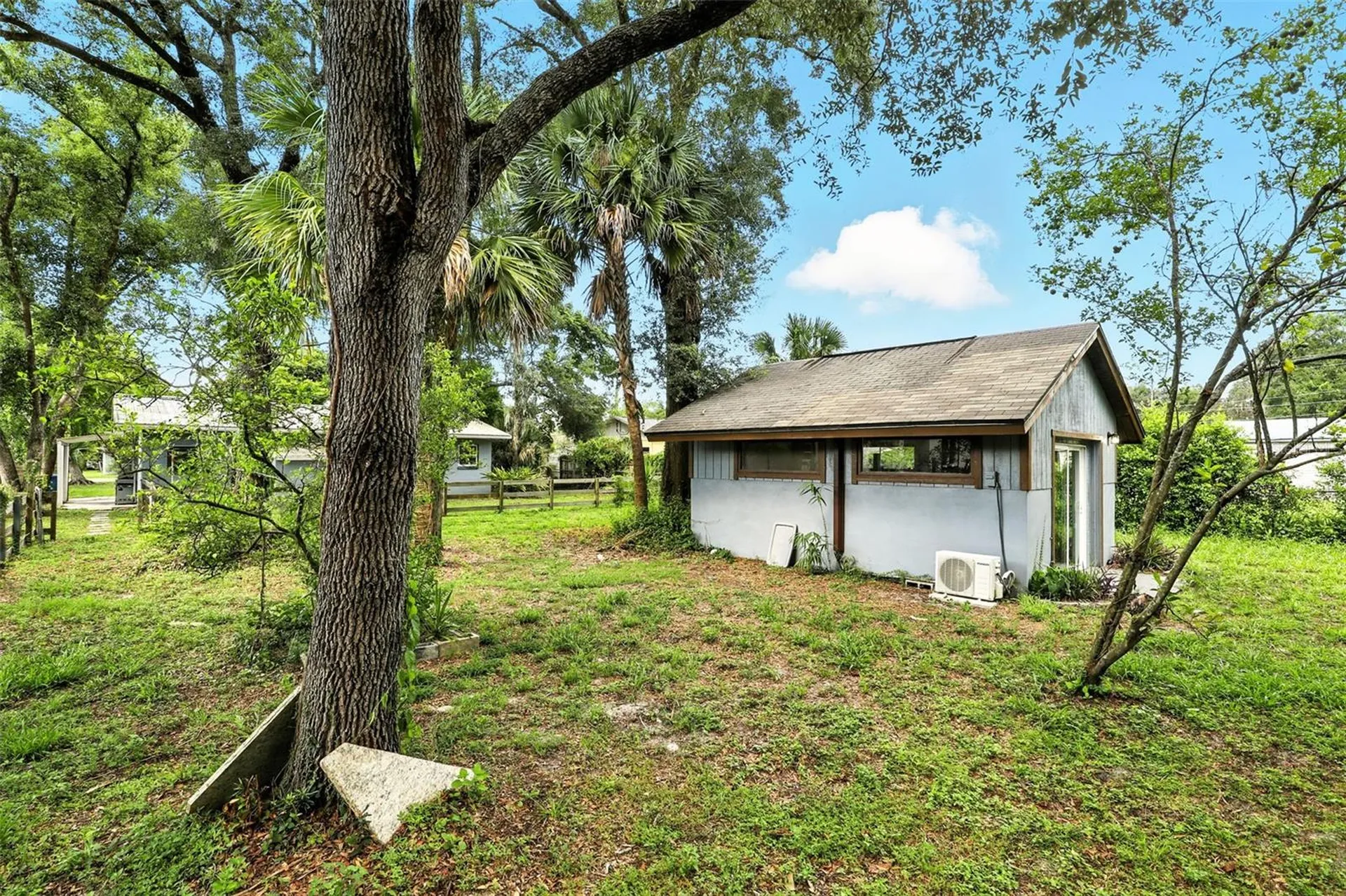 1412 E Voorhis Avenue Deland FL 32724