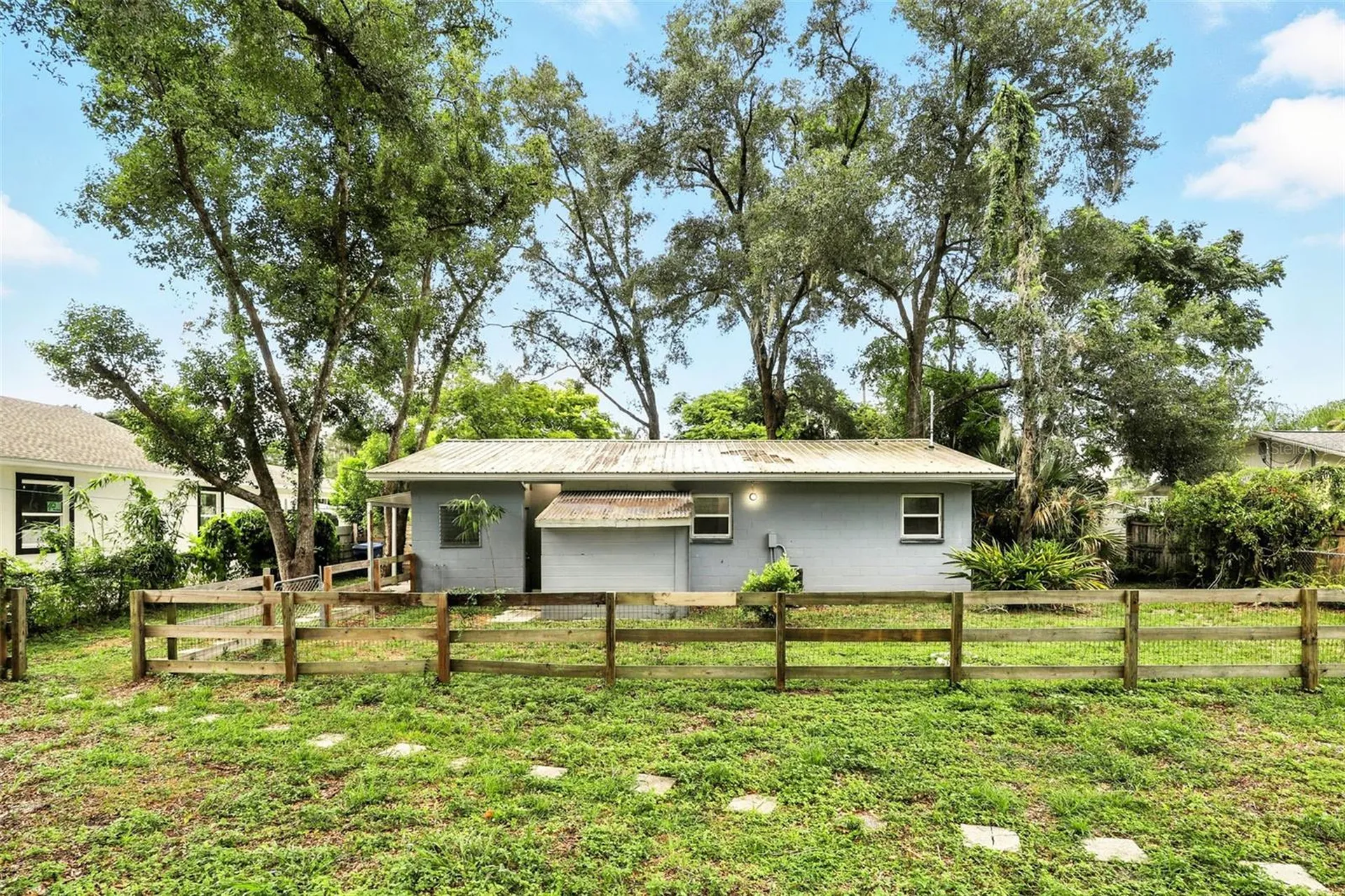 1412 E Voorhis Avenue Deland FL 32724