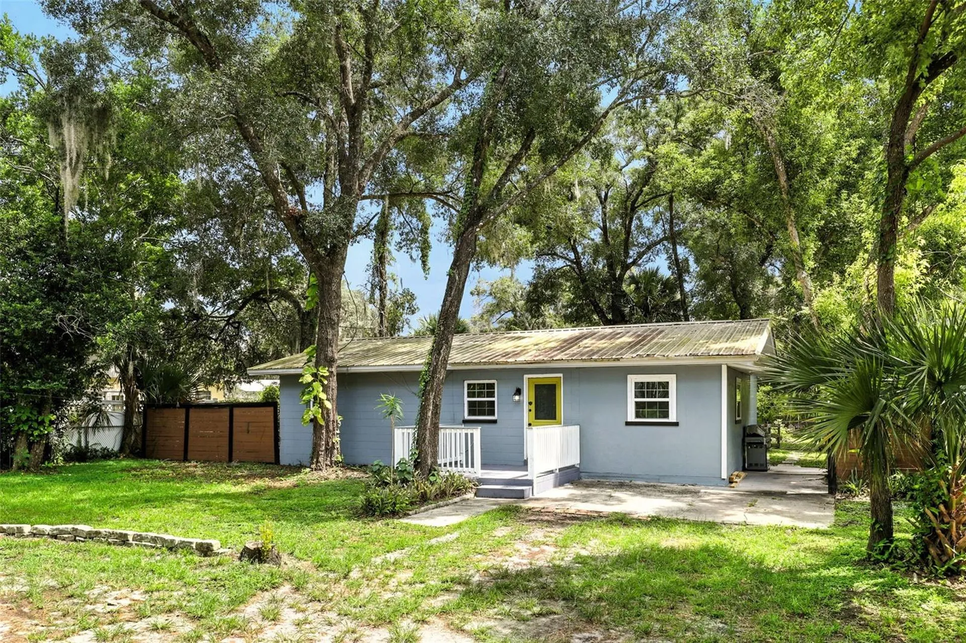 1412 E Voorhis Avenue Deland FL 32724
