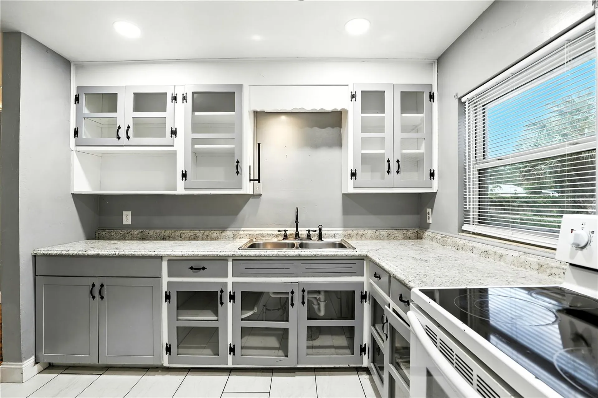 1412 E Voorhis Avenue Deland FL 32724