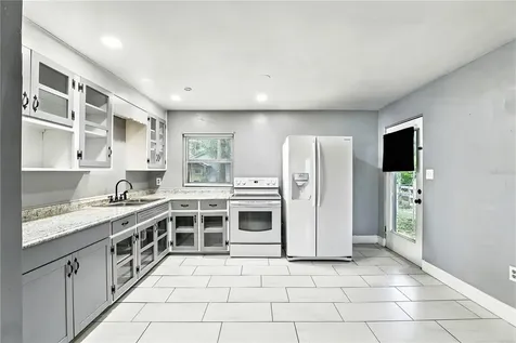 1412 E Voorhis Avenue Deland FL 32724