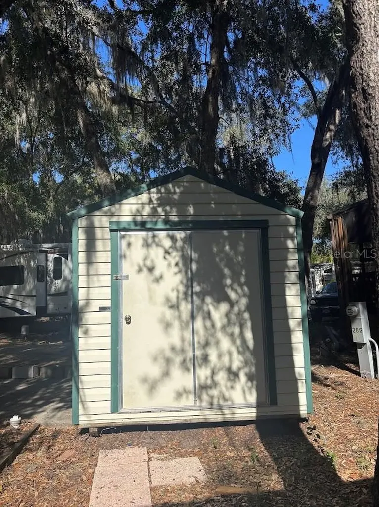 25287 NE 139th Lane Salt Springs FL 32134