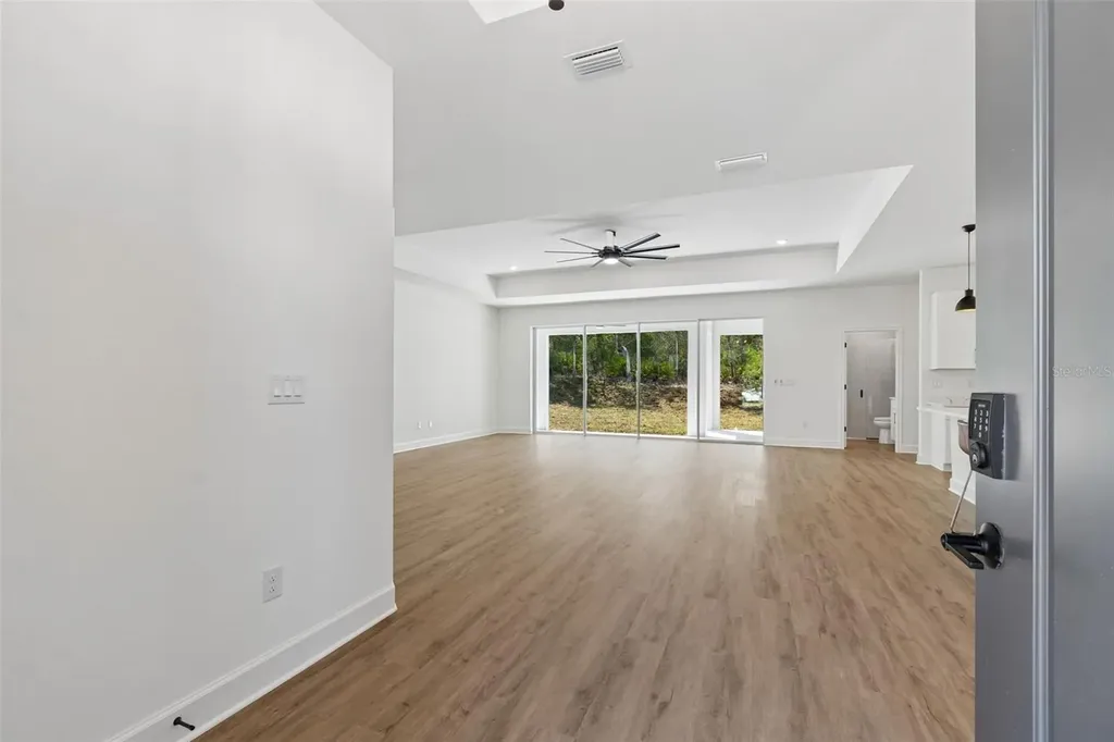 11248 Flock Avenue Weeki Wachee FL 34613