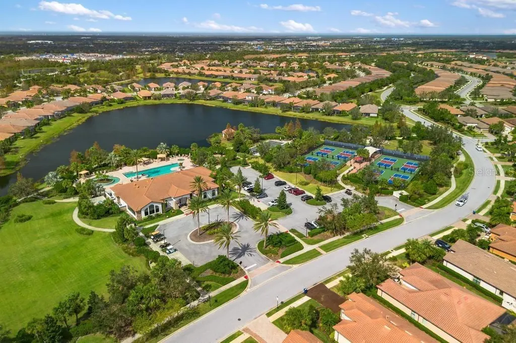 5104 Tivoli Run Bradenton FL 34211
