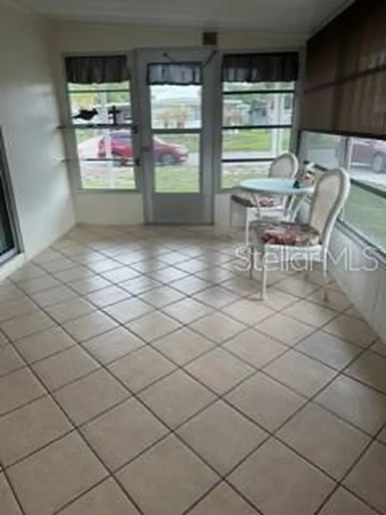 1211 Apache Circle Tavares FL 32778