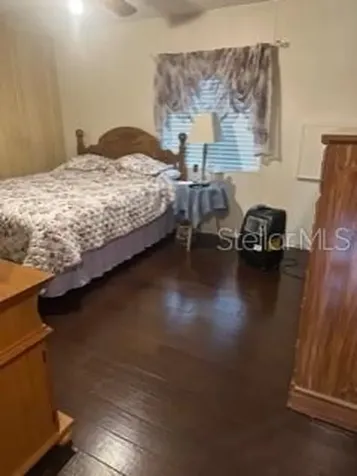 1211 Apache Circle Tavares FL 32778