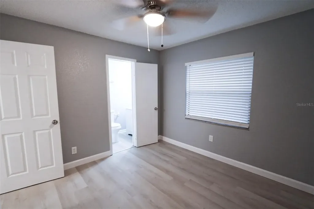 1810 E 143rd Avenue Tampa FL 33613