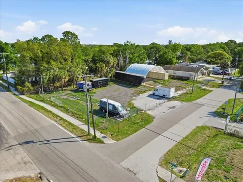 7511 Winchester Drive Tampa FL 33615
