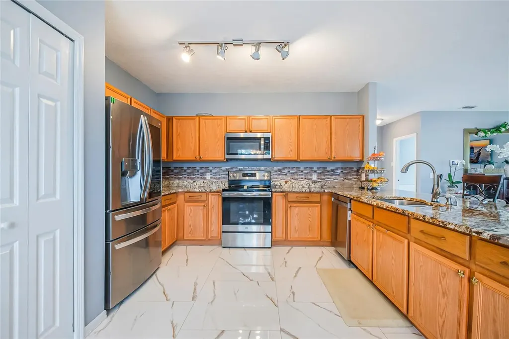 554 Bristol Circle Kissimmee FL 34758