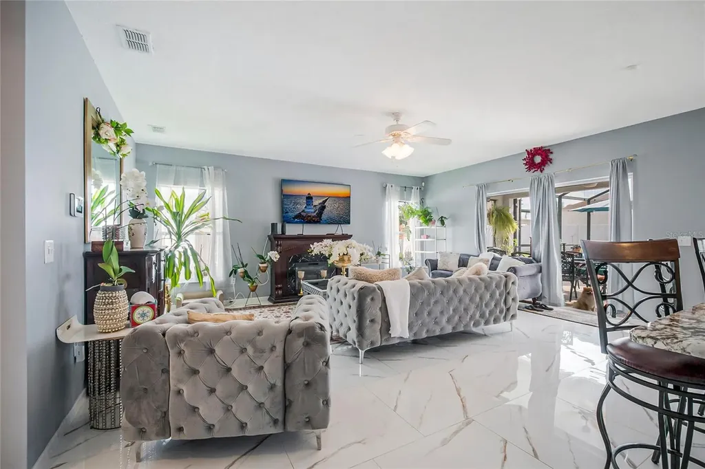 554 Bristol Circle Kissimmee FL 34758