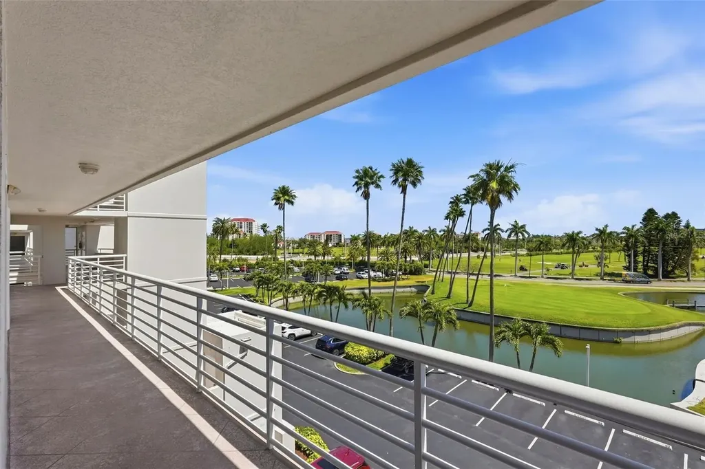 5801 Bahia Del Mar Circle St Petersburg FL 33715