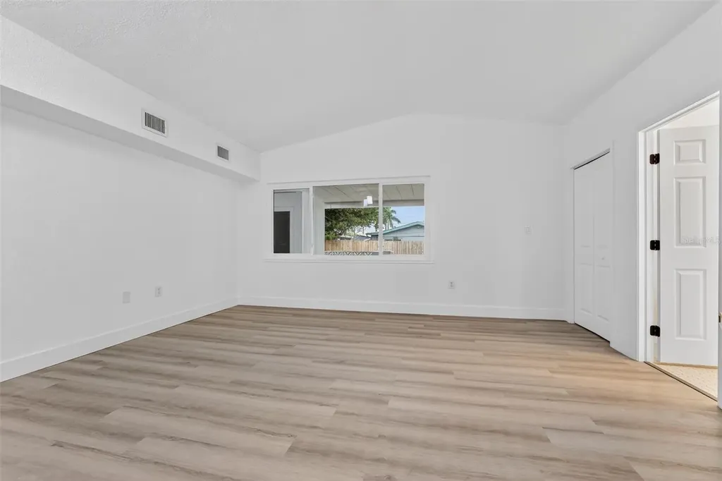 695 Sunset Drive Tarpon Springs FL 34689