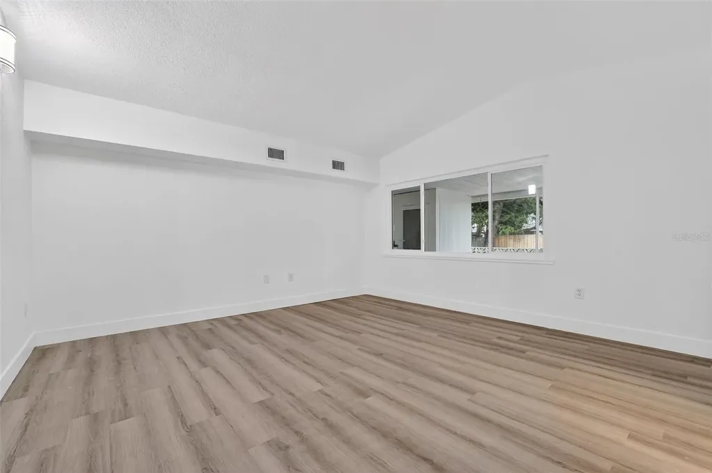 695 Sunset Drive Tarpon Springs FL 34689