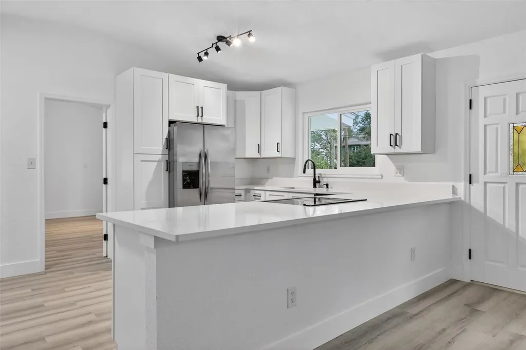 695 Sunset Drive Tarpon Springs FL 34689