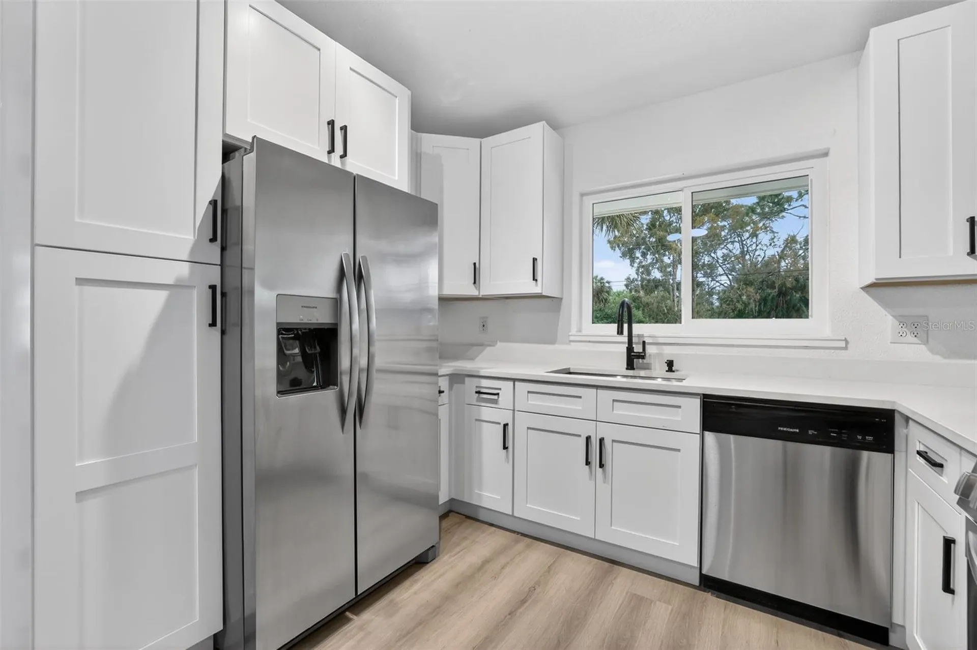 695 Sunset Drive Tarpon Springs FL 34689