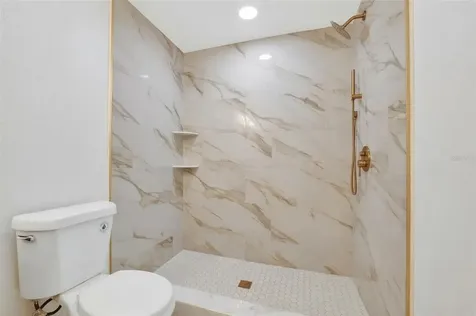 695 Sunset Drive Tarpon Springs FL 34689