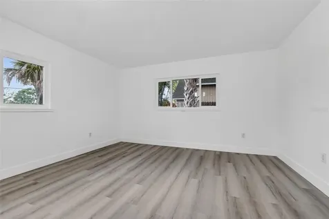 695 Sunset Drive Tarpon Springs FL 34689