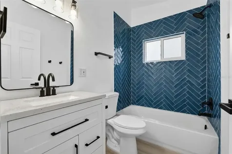 695 Sunset Drive Tarpon Springs FL 34689