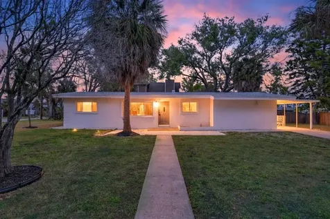 695 Sunset Drive Tarpon Springs FL 34689