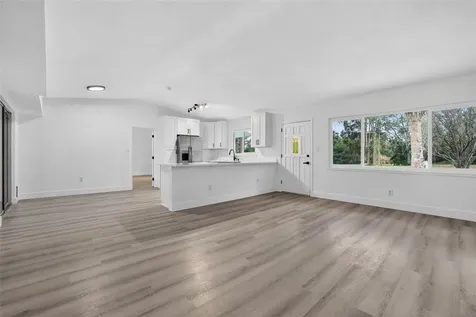 695 Sunset Drive Tarpon Springs FL 34689
