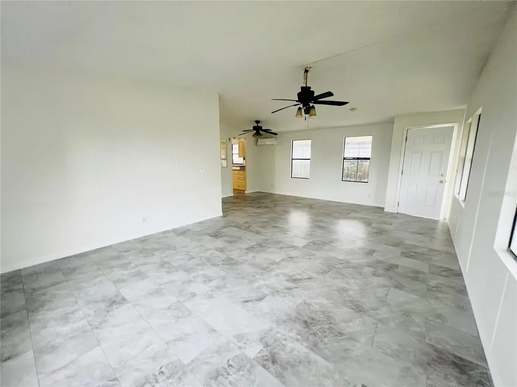 1850 Mary Lane Holiday FL 34690