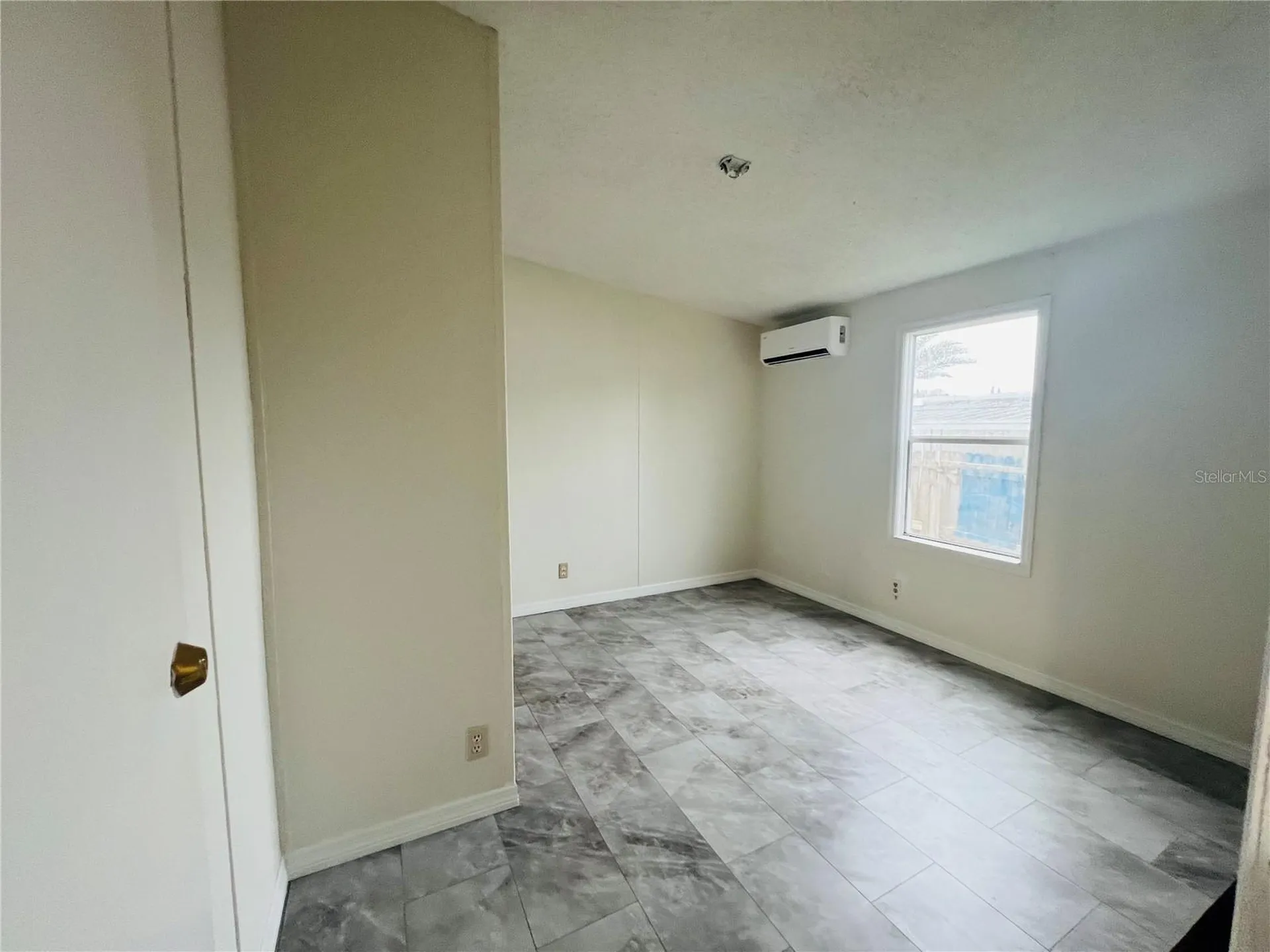 1850 Mary Lane Holiday FL 34690