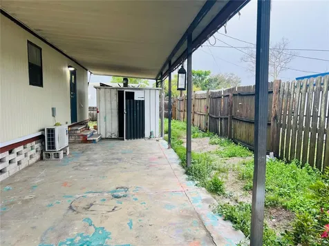 1850 Mary Lane Holiday FL 34690