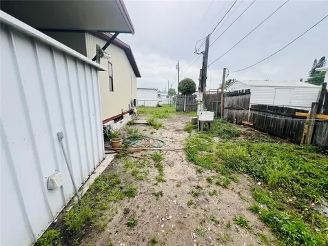 1850 Mary Lane Holiday FL 34690