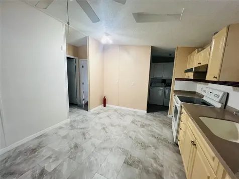 1850 Mary Lane Holiday FL 34690