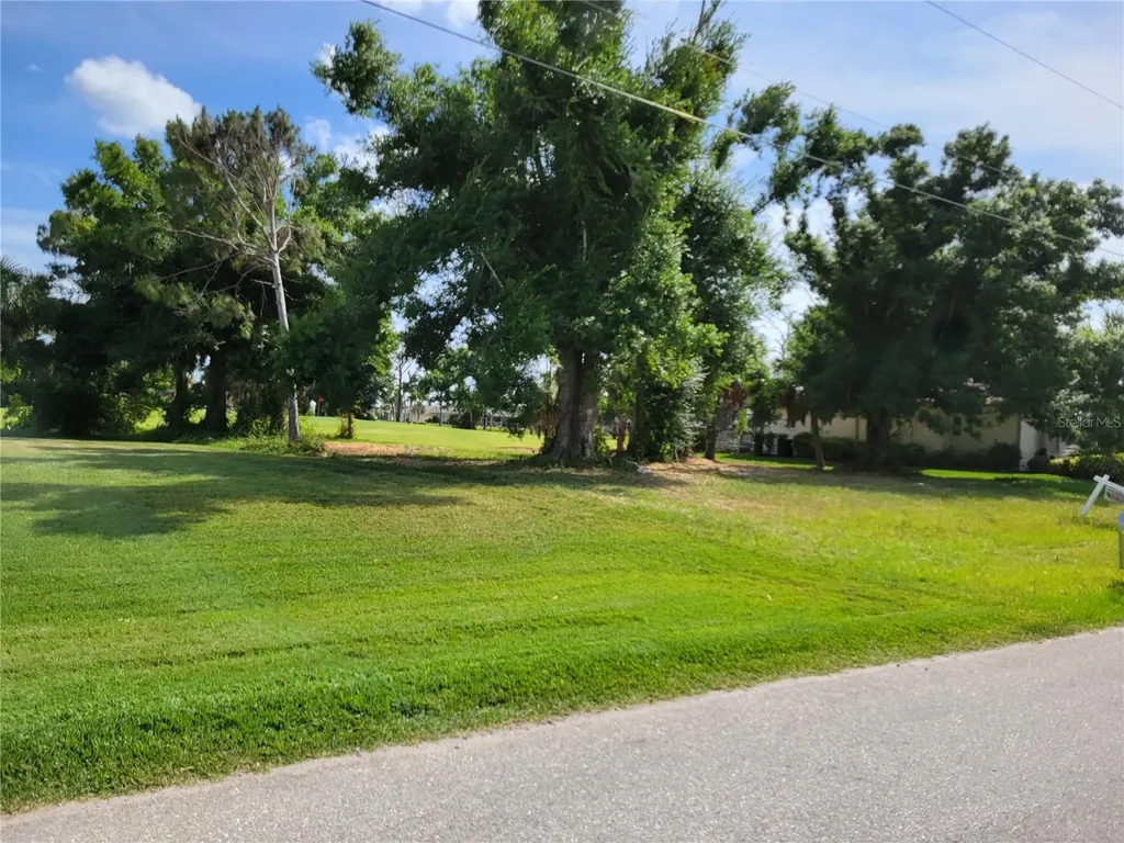 68 Long Meadow Place Rotonda West FL 33947