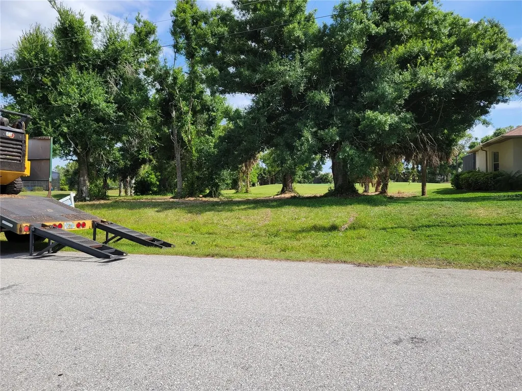 68 Long Meadow Place Rotonda West FL 33947