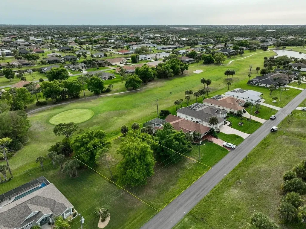 68 Long Meadow Place Rotonda West FL 33947