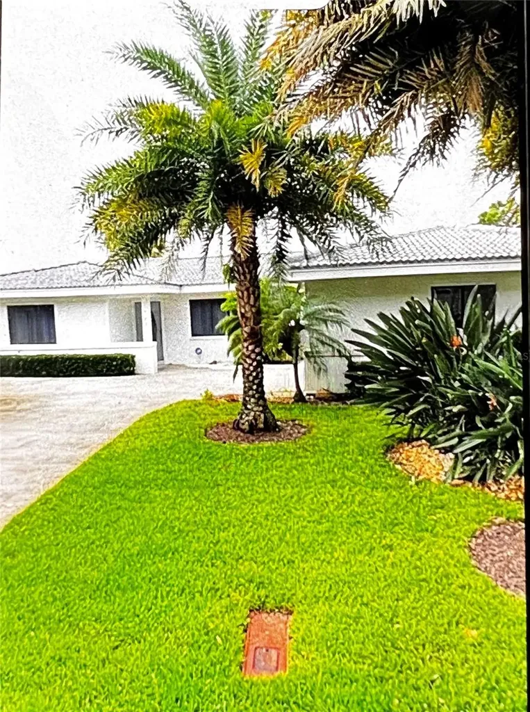 2431 Sunrise Drive SE St Petersburg FL 33705
