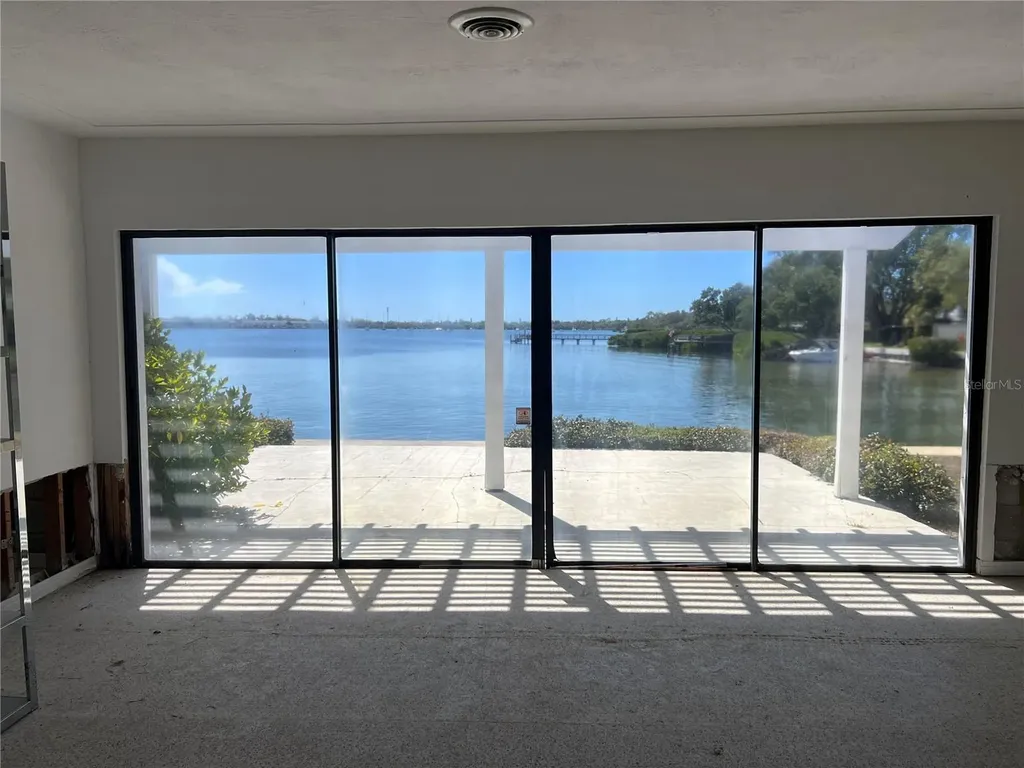 2431 Sunrise Drive SE St Petersburg FL 33705