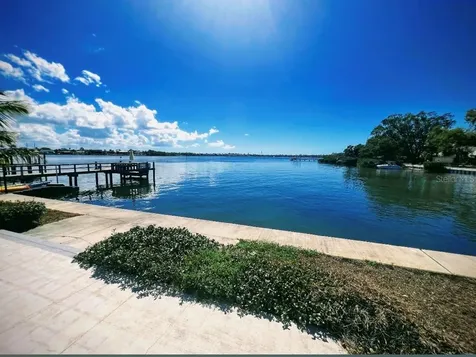 2431 Sunrise Drive SE St Petersburg FL 33705
