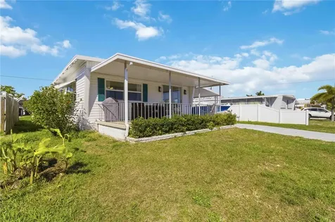 203 48th Avenue Drive W Bradenton FL 34207