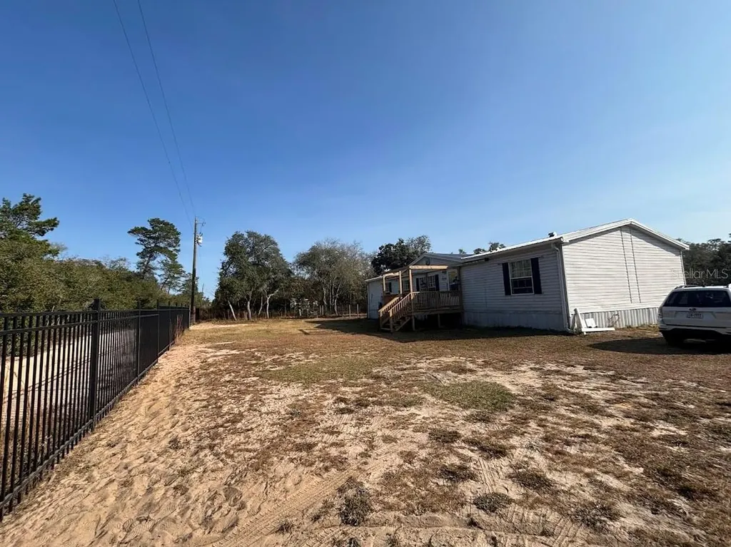 15594 NE 233rd Place Fort Mc Coy FL 32134