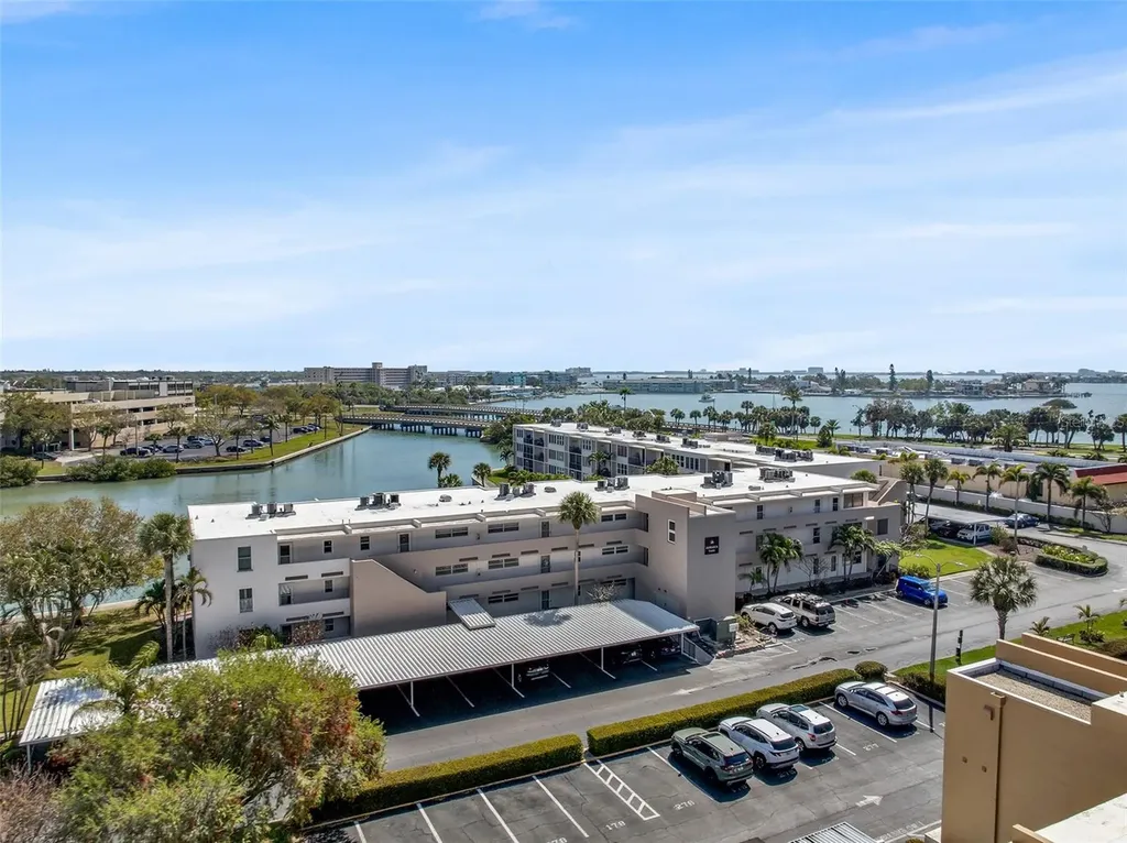 7405 Bay Island Drive S South Pasadena FL 33707
