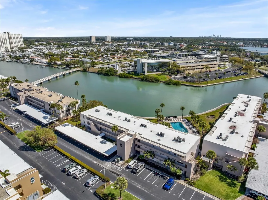 7405 Bay Island Drive S South Pasadena FL 33707