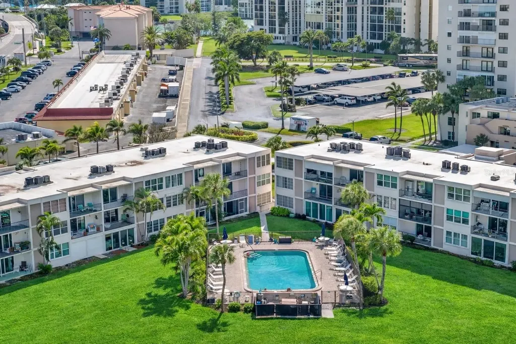 7405 Bay Island Drive S South Pasadena FL 33707