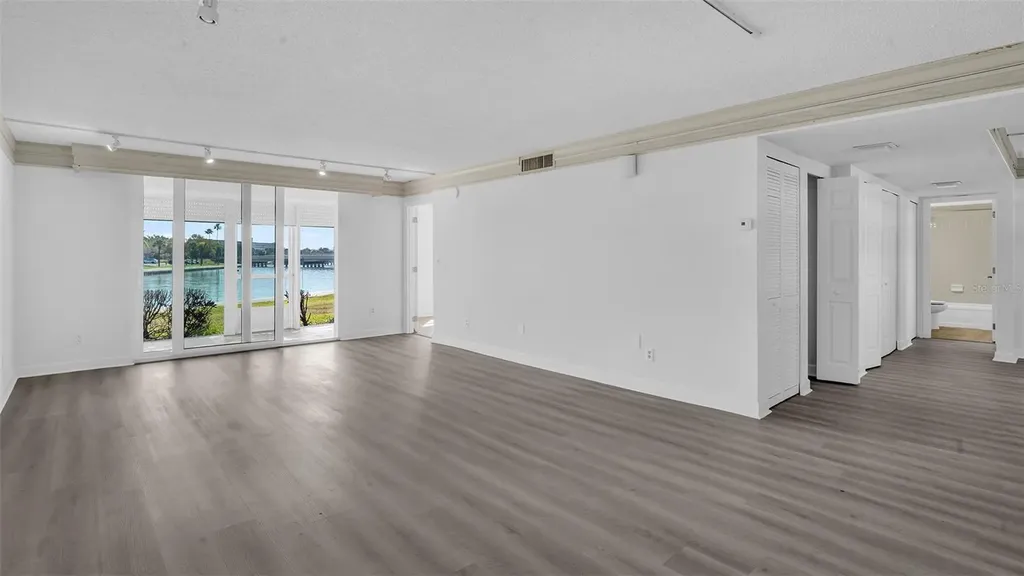 7405 Bay Island Drive S South Pasadena FL 33707