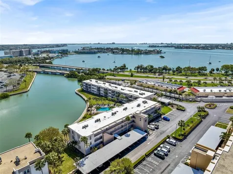7405 Bay Island Drive S South Pasadena FL 33707
