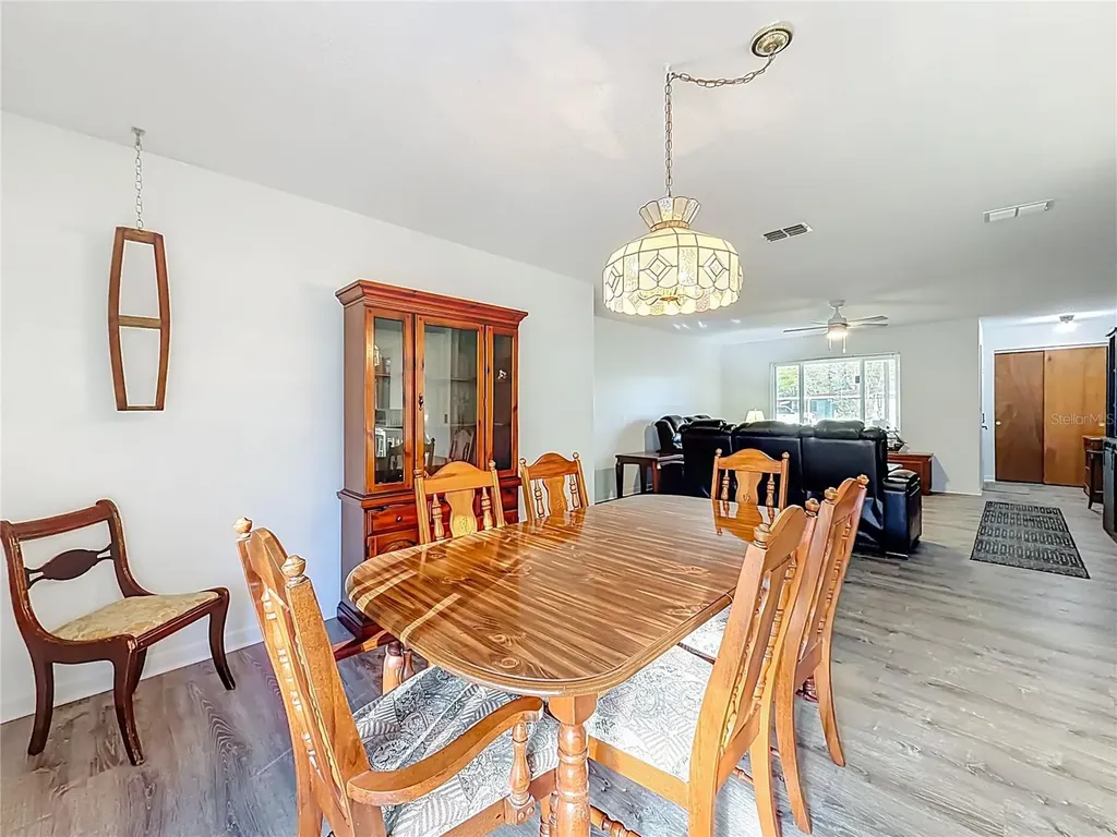 1975 N Scenic Way Crystal River FL 34429