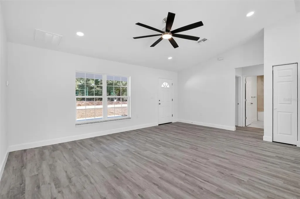 6052 SW 209th Avenue Dunnellon FL 34431