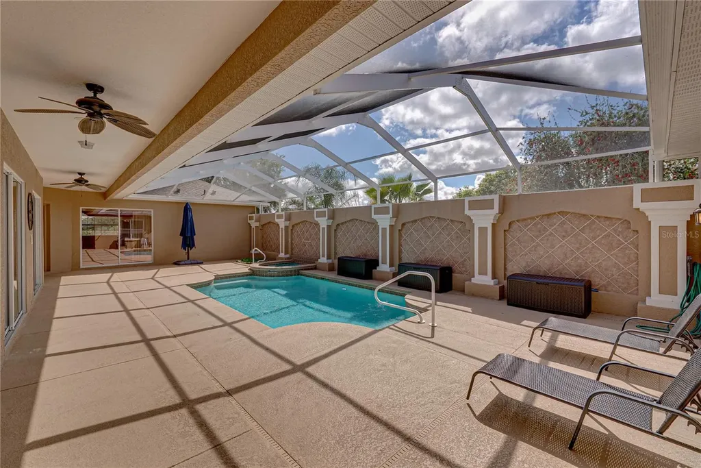 12231 Woodlands Circle Dade City FL 33525