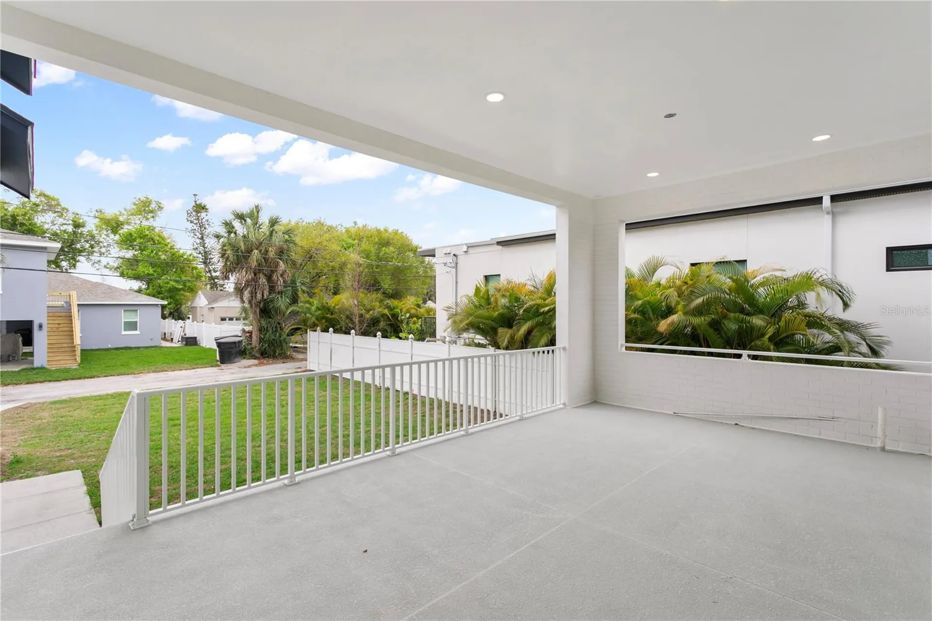 514 38th Avenue NE St Petersburg FL 33704