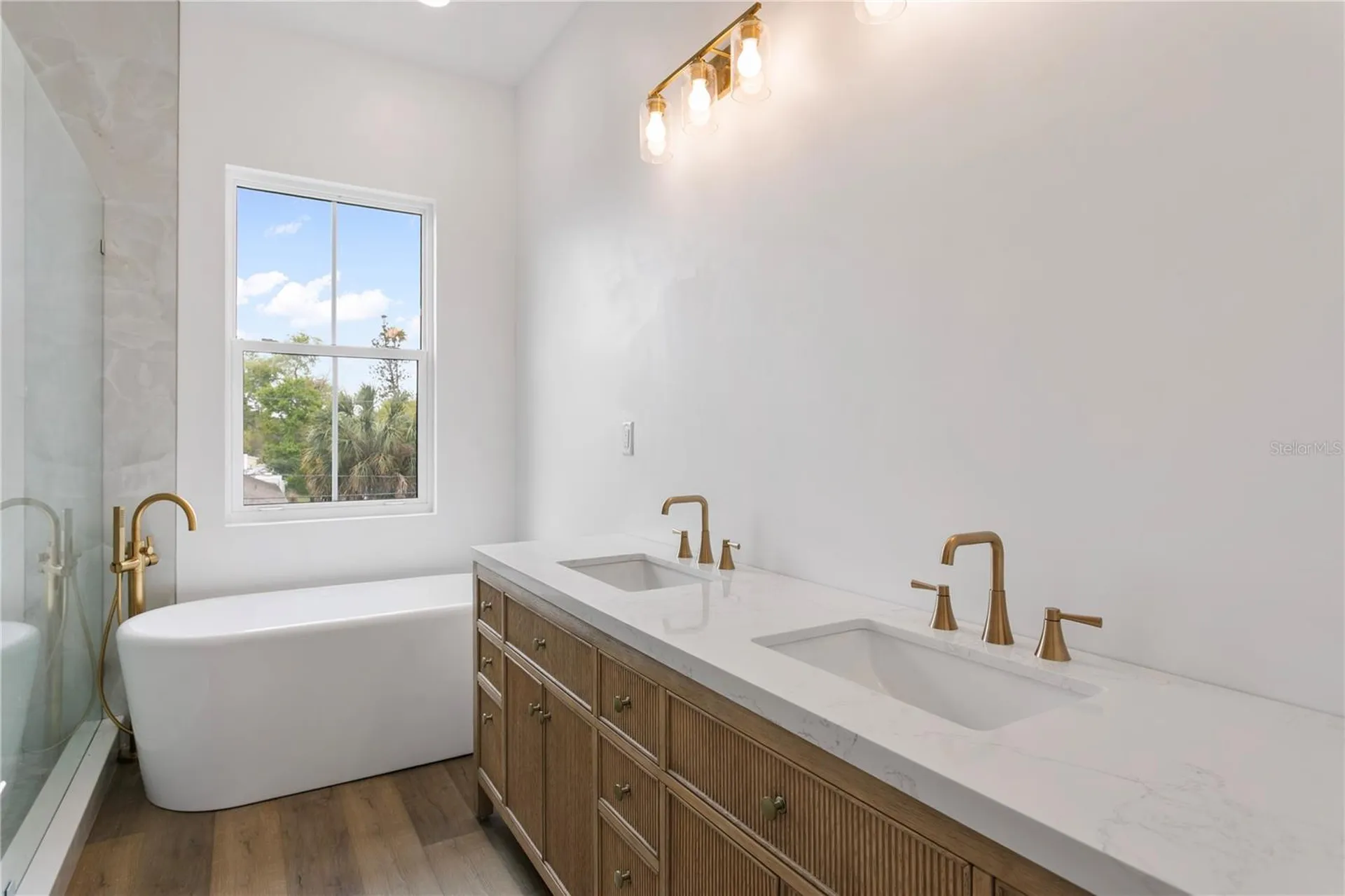 514 38th Avenue NE St Petersburg FL 33704