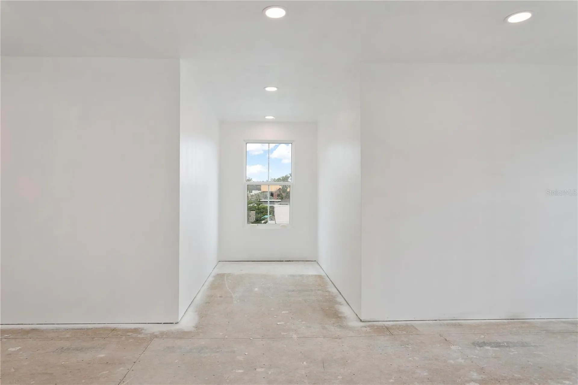 514 38th Avenue NE St Petersburg FL 33704